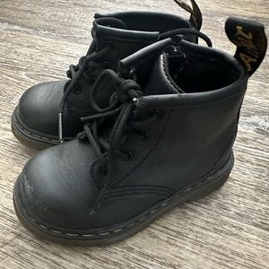 toddler doc marten boots shoes (dr. martens)